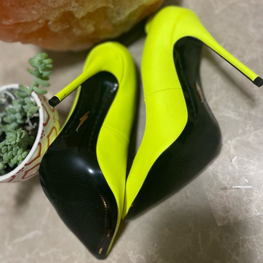 Lust For Like Neon Yellow heels - Picture 5 of 7